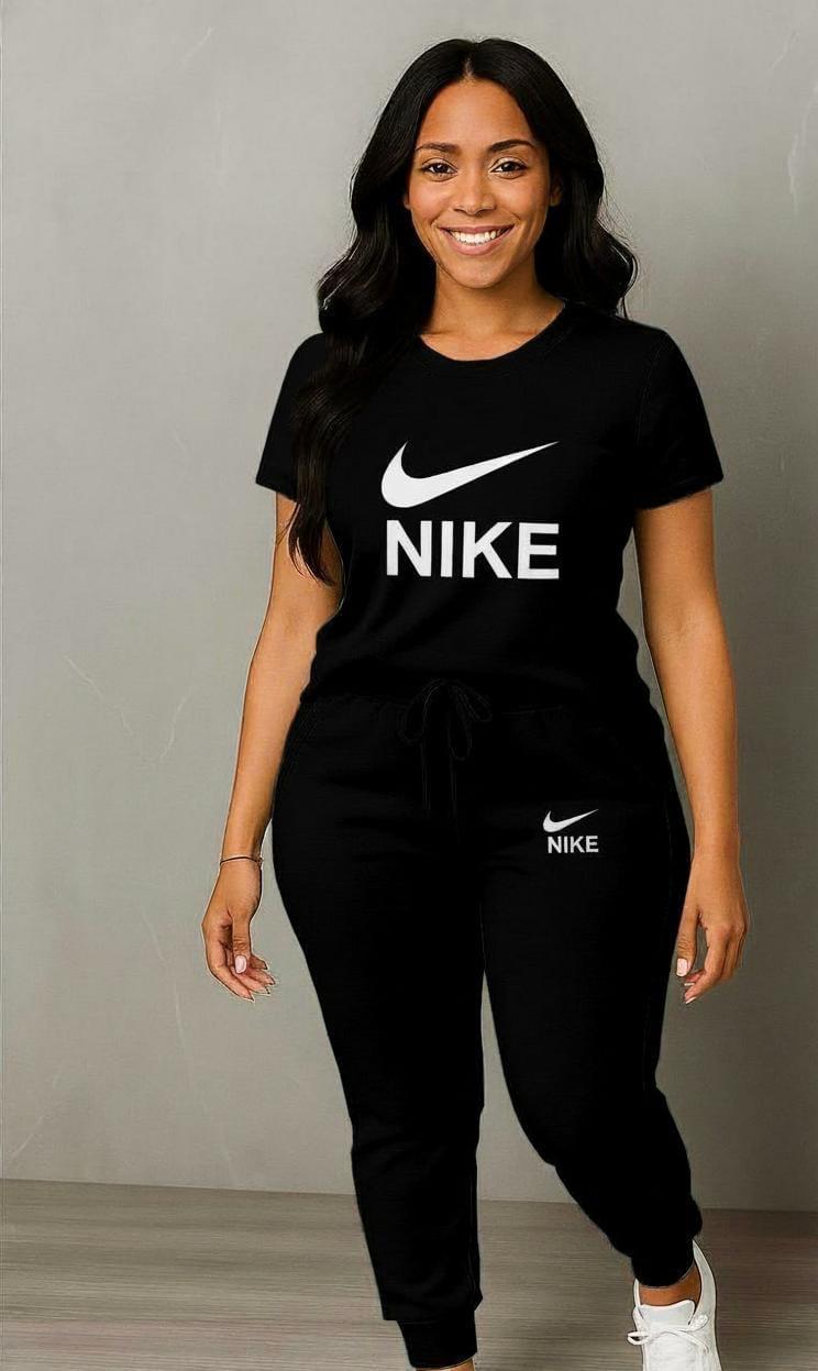 Women’s Logo T-Shirt & Jogger Set