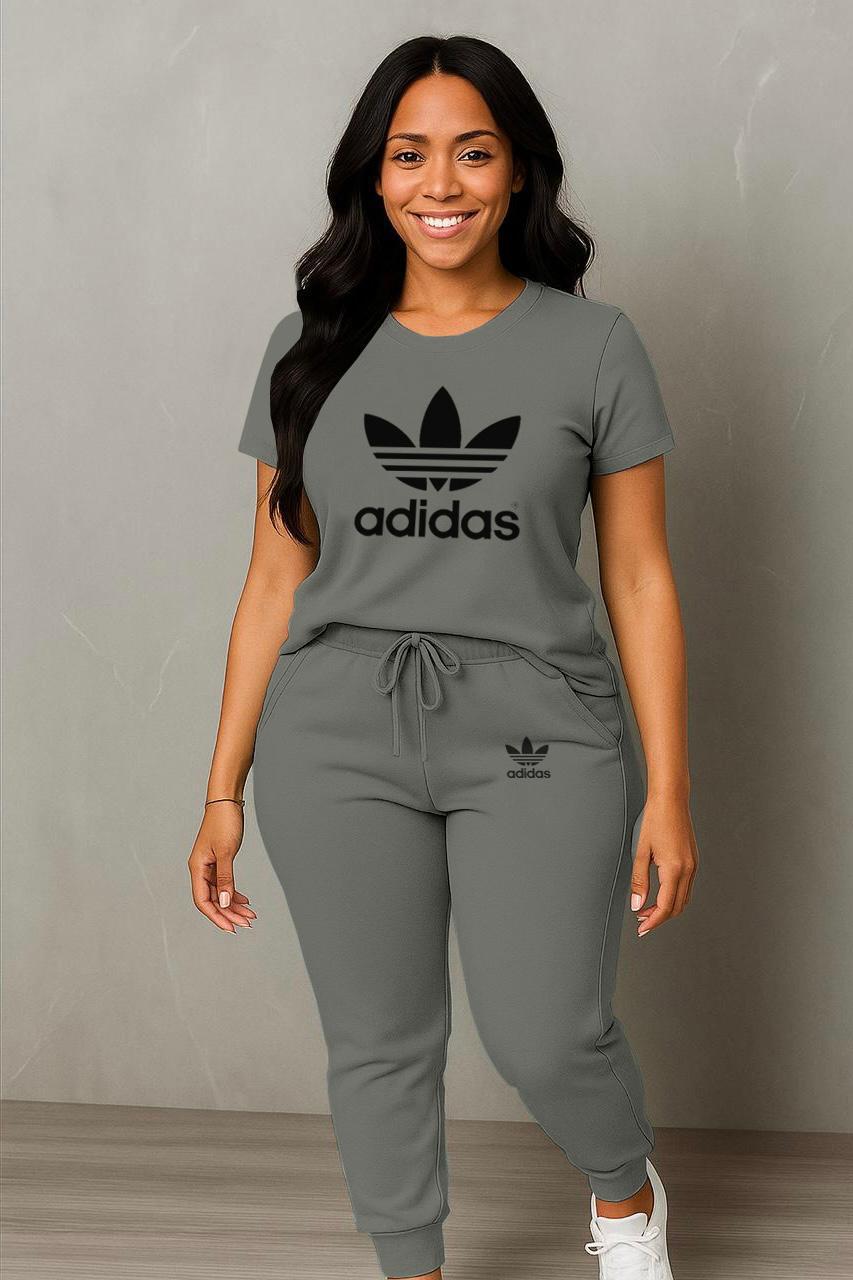 Women Logo T-Shirt & Jogger Set