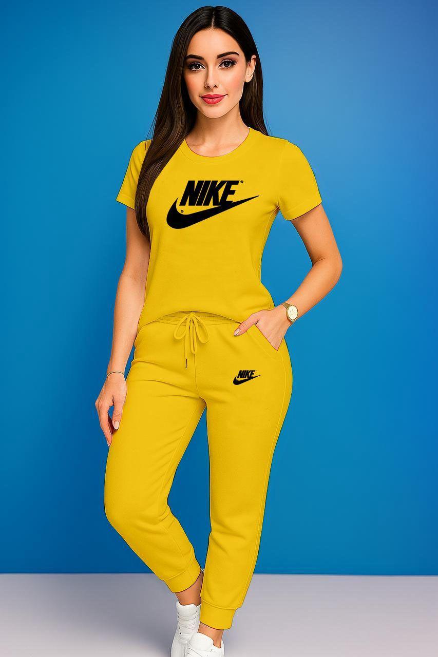Women’s Logo T-Shirt & Jogger Set