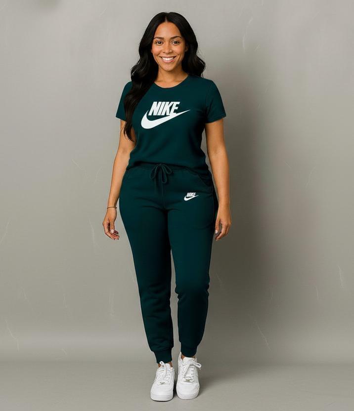 Women’s Logo T-Shirt & Jogger Set